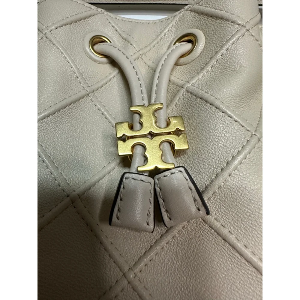 Women's Tory Burch Quilted Drawstring Crossbody Bag One Size Beige Gold